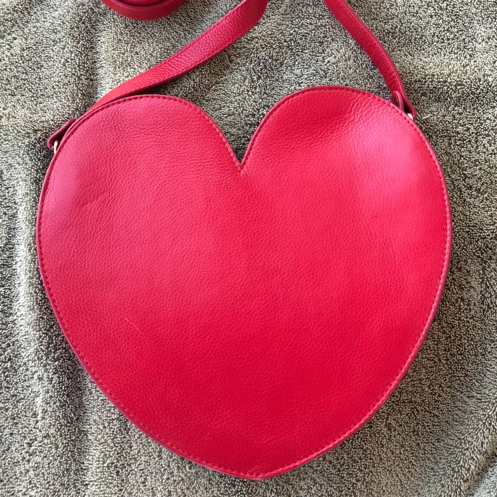 New HART Matters Artery crossbody + clutch